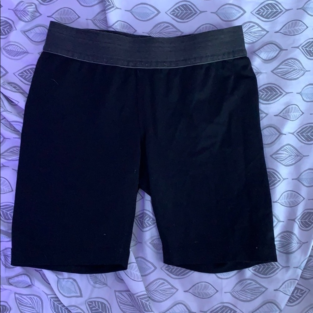 Lululemon kids shorts size 8